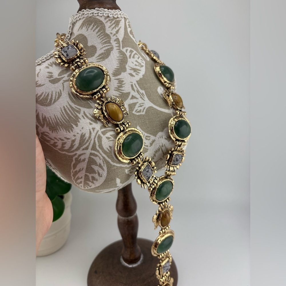 Gold Green Gemstone Statement Necklace – Vintage Style - Picture 4 of 12